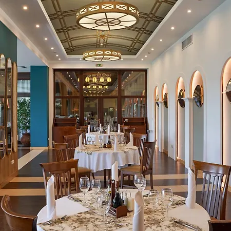 Хотел гранд янтра 4*