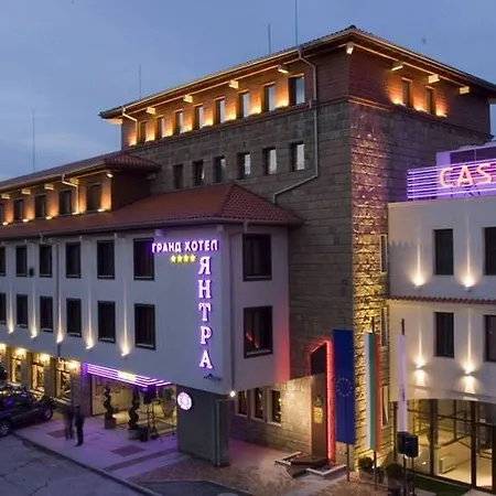 Hotel Yantra Grand 4*