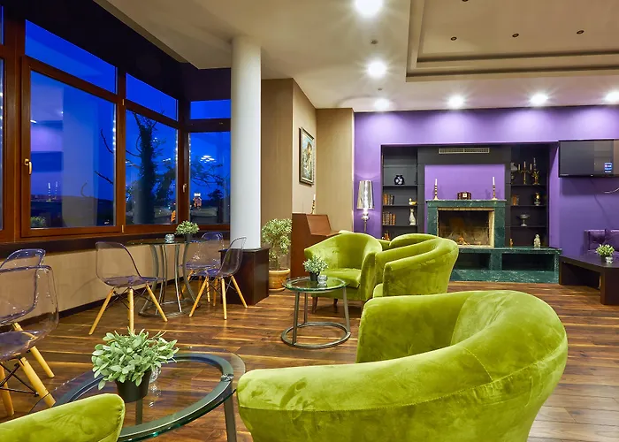 Yantra Grand Hotel 4*