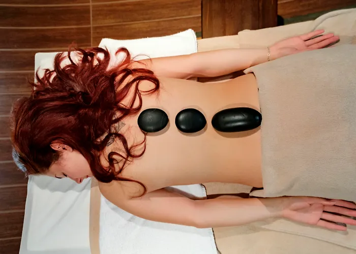 ヤントラ グランド ホテル 4*