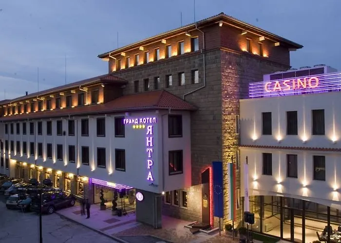 Hotel Yantra Grand 4*